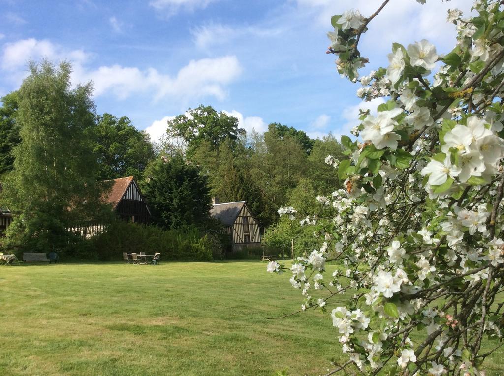 Bed and Breakfast La Boursaie Livarot-Pays-d'Auge Exterior foto