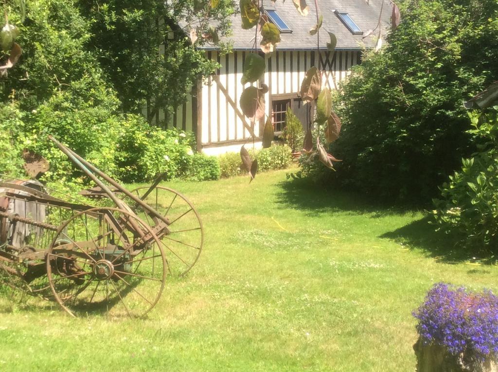 Bed and Breakfast La Boursaie Livarot-Pays-d'Auge Exterior foto
