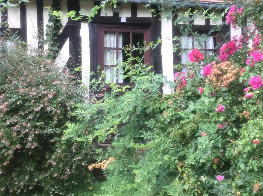 Bed and Breakfast La Boursaie Livarot-Pays-d'Auge Exterior foto